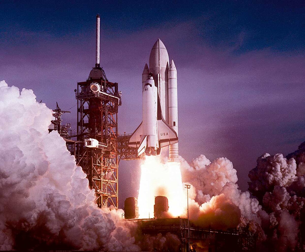 Space shuttle launching with powerful flames and smoke, ideal for an LED Box Frame display.