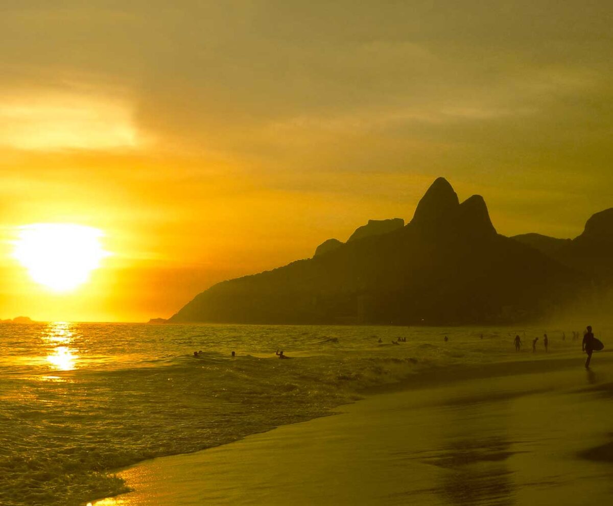 Golden sunset over the beach, captured in an energy-efficient LED Box Frame, ideal for home or office decor.